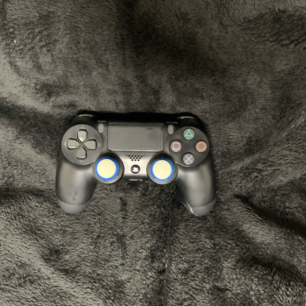 PS4 Controller
